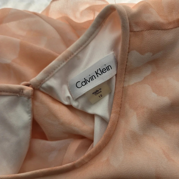 Beautiful Floral Dress - Picture 3 of 6